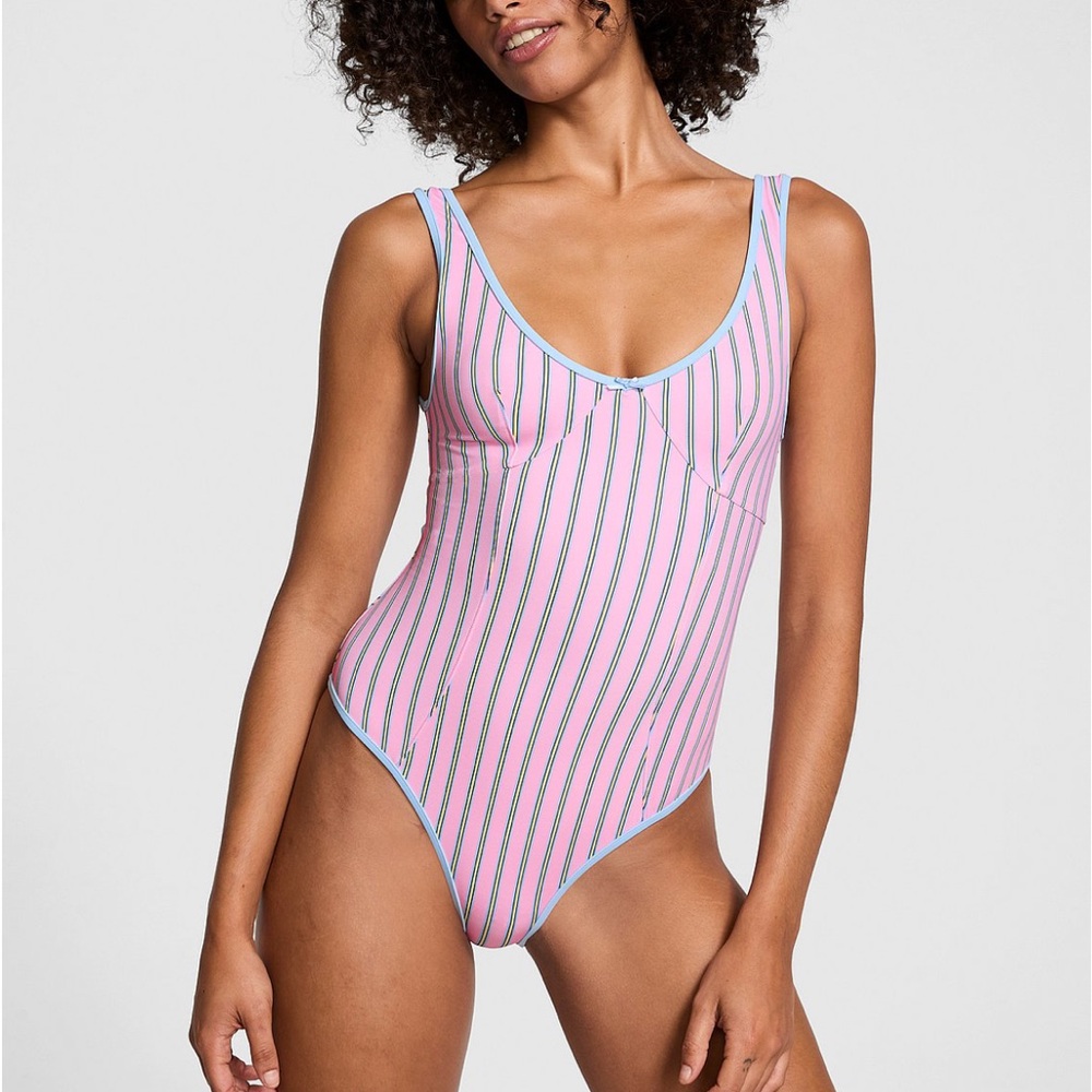 Frankie’s bikinis one piece